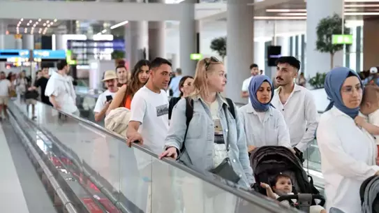 İstanbul Havalimanı'nda Kurban Bayramı Yoğunluğu
