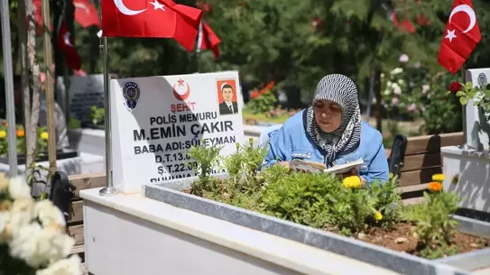 Gaziantep ve çevre illerde Kurban Bayramı arifesinde mezarlıklar ziyaret edildi