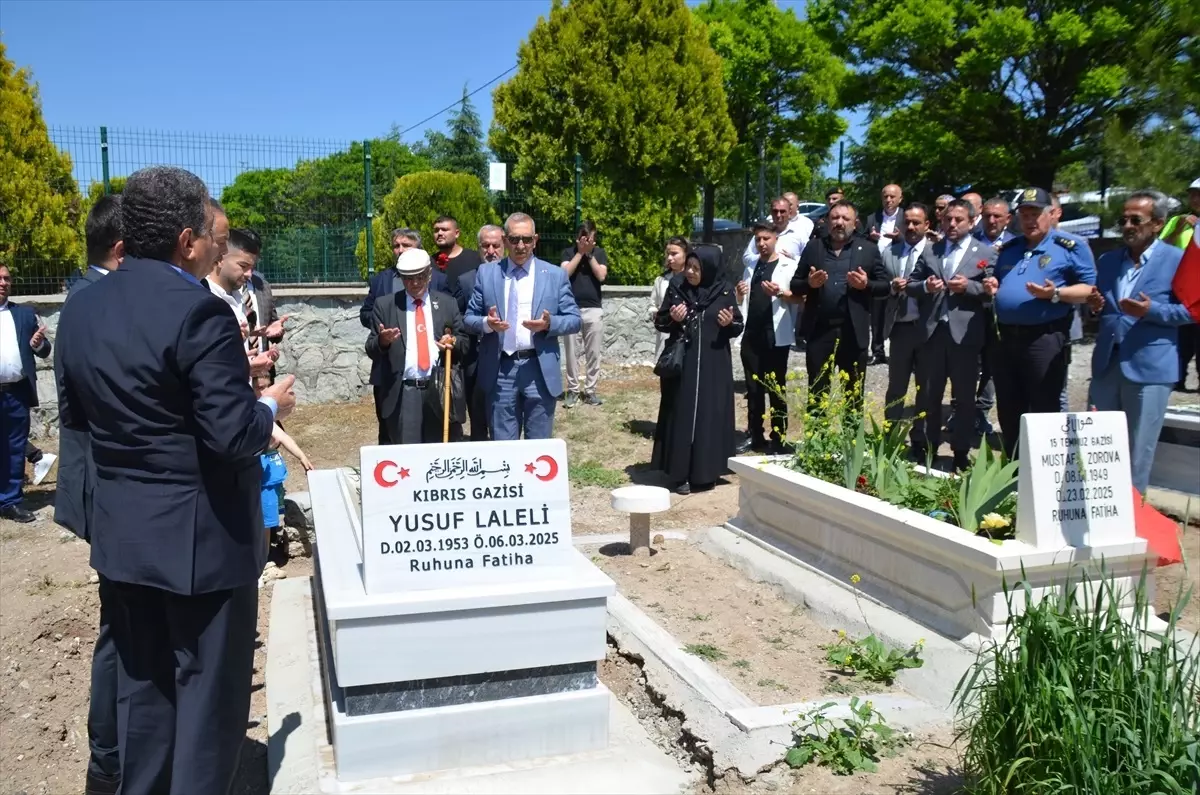 Kahramankazan'da Kurban Bayramı arifesinde şehitlik ziyaret edildi