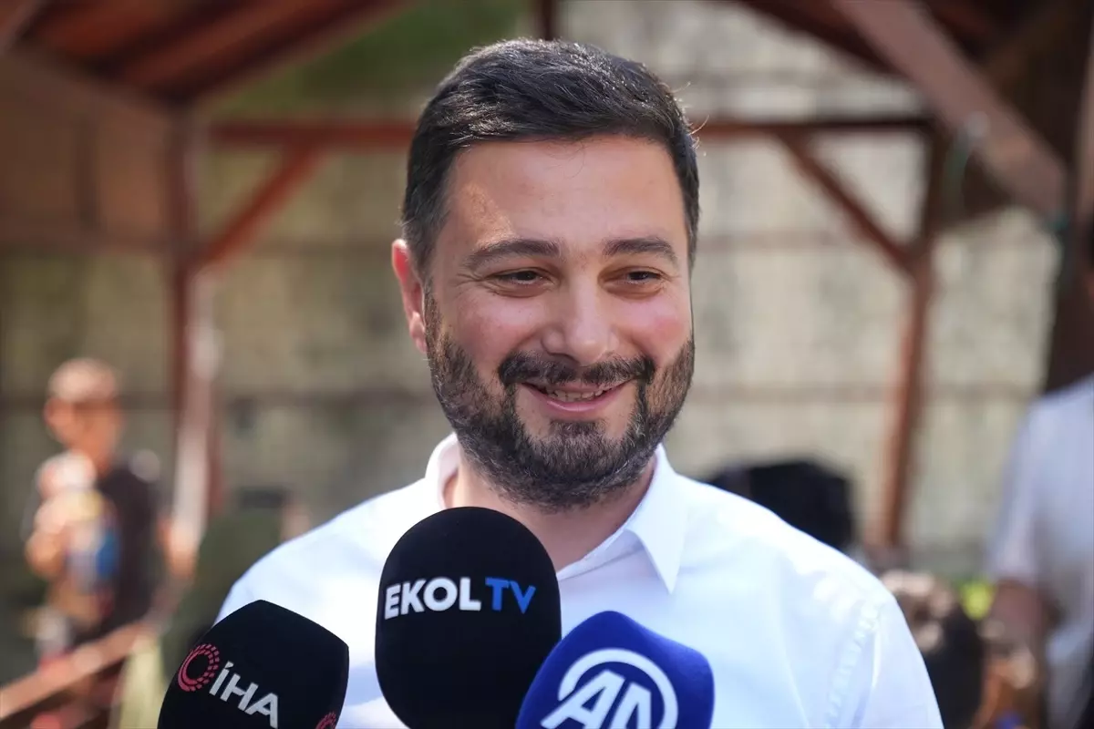 AK Parti İstanbul Milletvekili Ayaydın, Kağıthane'de vatandaşlarla buluştu Açıklaması