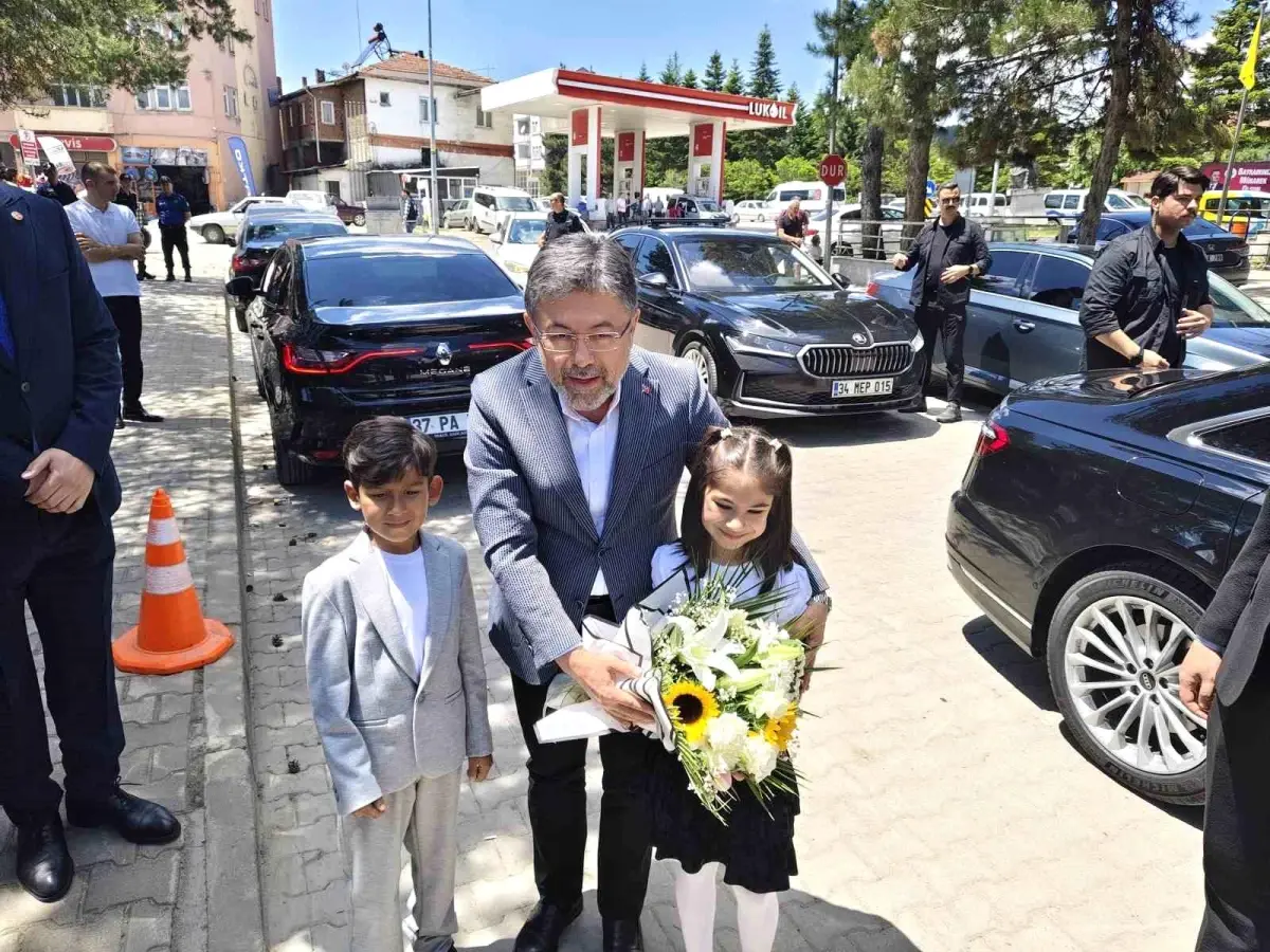 Bakan Yumaklı: 'Türkiye Yüzyılı'nı İnşa Etmek Zorundayız'