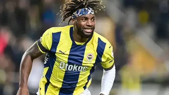 Yılın transfer bombası! Fenerbahçe'den ayrıldı ezeli rakibe imzayı atıyor