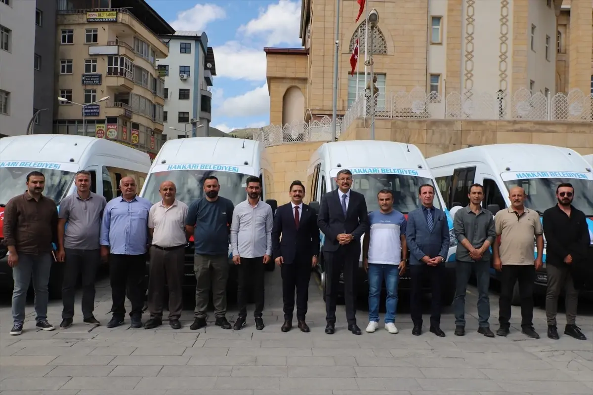 Hakkari'ye Yeni Minibüsler Katıldı