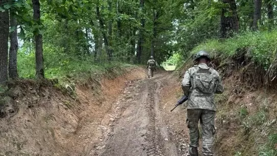 Türk Askeri Kosova'da Devriye Faaliyetlerine Devam Ediyor