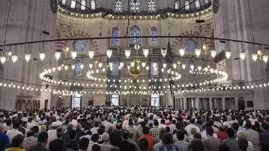 Diyanet açıkladı! İşte il il bayram namazı saatleri