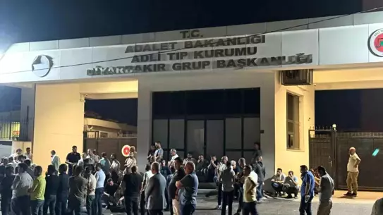 Diyarbakır'da Yangın: 4 Ölü, 13 Yaralı