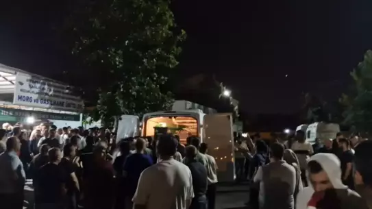 Ailenin Cenazesi Yan Yana Defnedildi