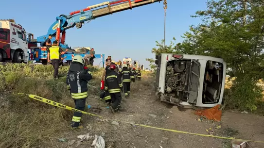 Adana'da Otobüs Devrildi: 1 Ölü, 23 Yaralı