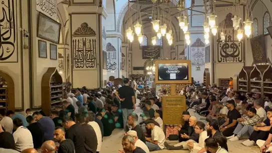 Bursa'da Bayram Namazı Yoğunluğu