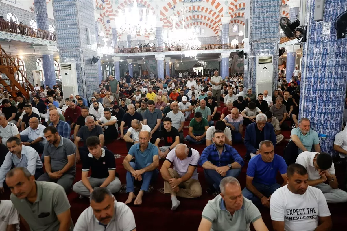 Adana, Mersin, Hatay ve Osmaniye'de bayram namazı kılındı