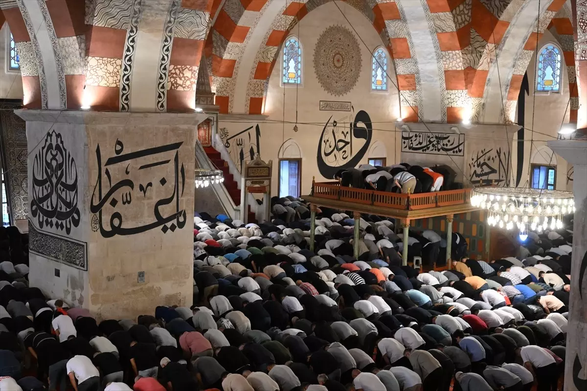 Kurban Bayramı'nda Camiler Dolu