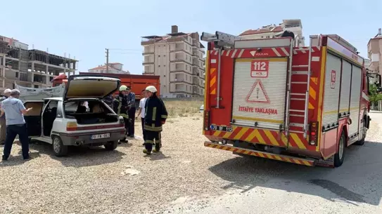 Karaman'da Park Halindeki Araba Yandı