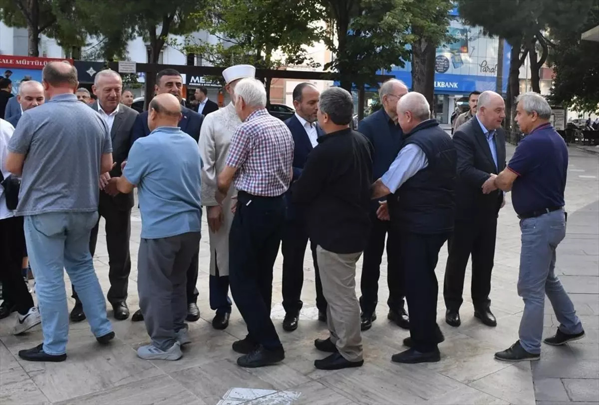 Vali Coşkun Bayramda Vatandaşlarla Buluştu