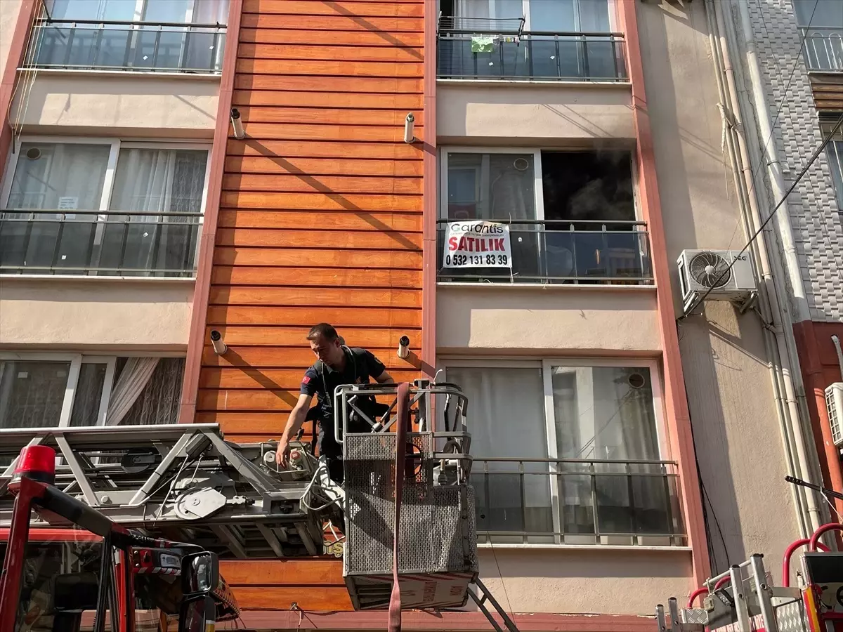 Aydın'da Evde Yangın Söndürüldü