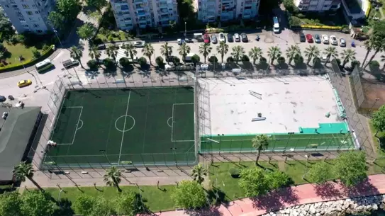 Kocaeli'de Halı Sahalar Yenilendi