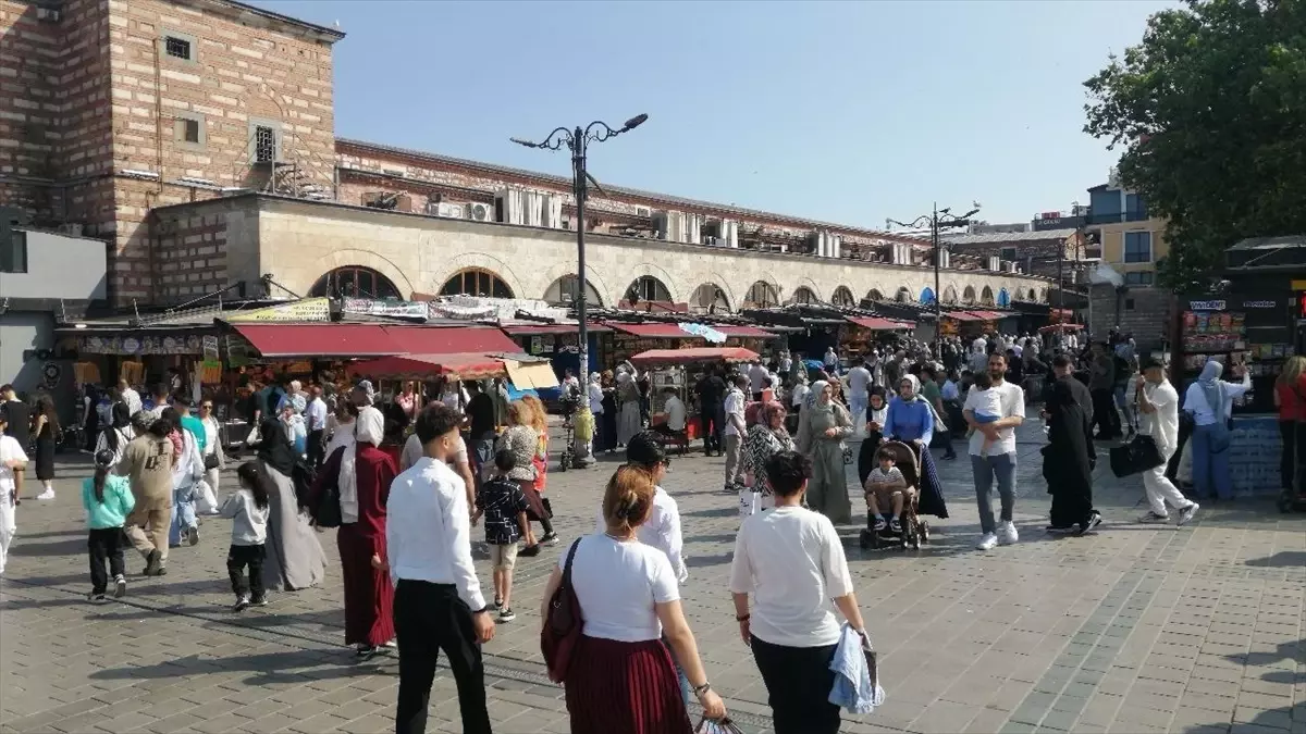 İstanbullular Bayramda Sahil ve Parkları Tercih Etti