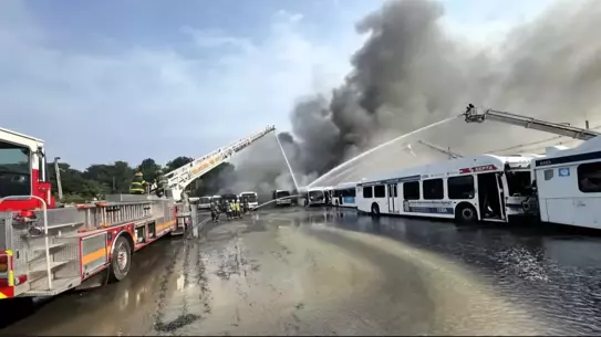 Philadelphia'da Garaj Yangını: 40 Otobüs Yandı