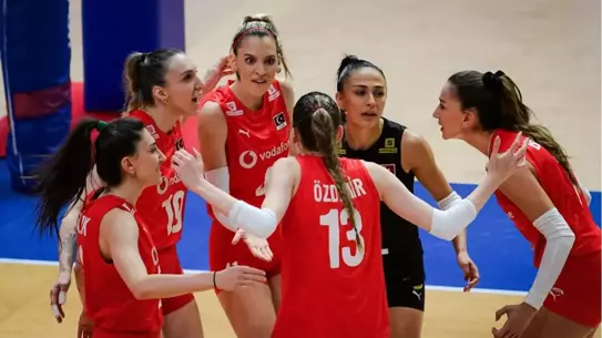 A Milli Kadın Voleybol Takımımız 3'te 3 Yaptı