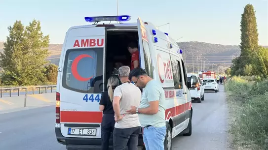Çanakkale'de Zincirleme Kaza: 4 Yaşındaki Asel Hayatını Kaybetti