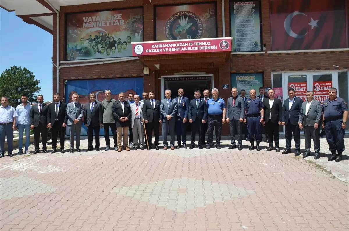 Kahramankazan'da bayramlaşma töreni düzenlendi
