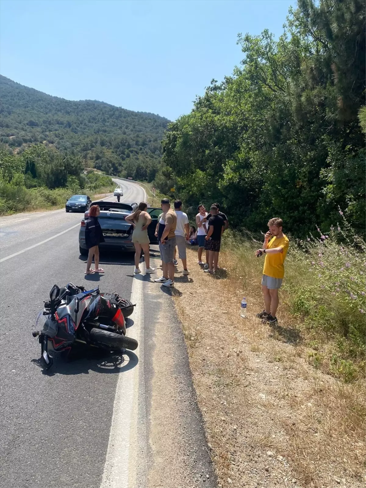 Foça'da Otomobil-Motosiklet Çarpışması