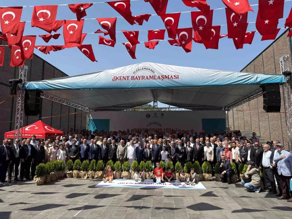 Kocaeli'de Geleneksel Bayramlaşma Coşkusu