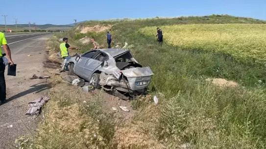 Elazığ'da Otomobil Devrildi: 4 Yaralı