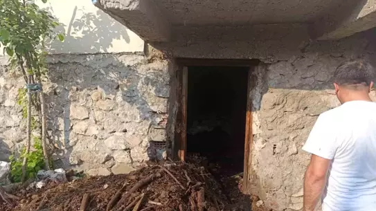 Osmancık'ta Bodrum Yangını Kontrol Altına Alındı