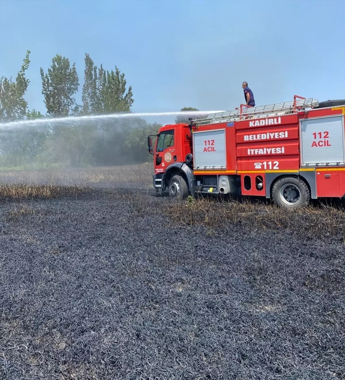 Kadirli'de Yangın: 20 Dönüm Buğday Zarar Gördü