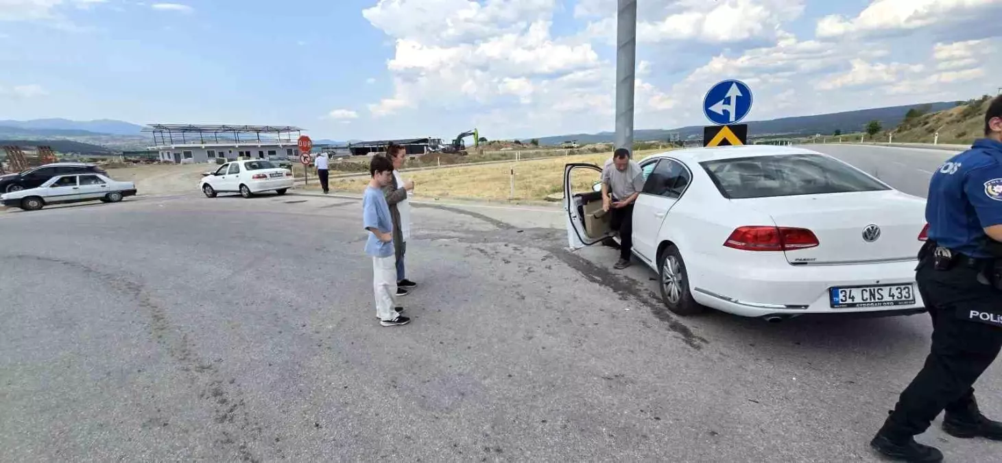 Kütahya'da Trafik Kazası: 4 Yaralı
