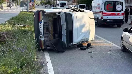 Kayseri'de Trafik Kazası: 3 Yaralı