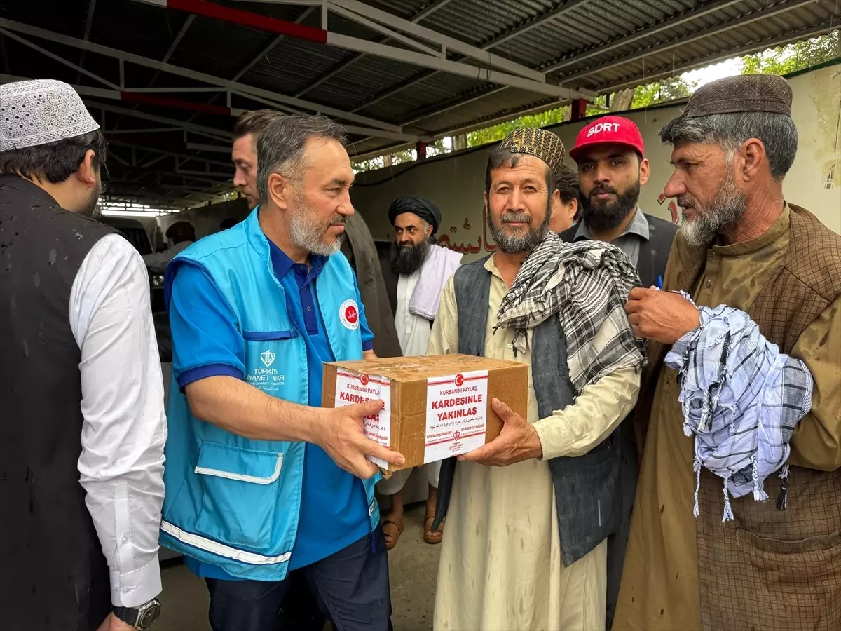 Afganistan'da Kurban Eti Dağıtımı