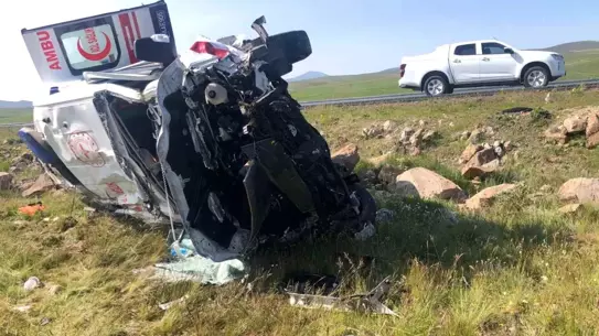 Kars'ta Ambulans Kaza Yaptı