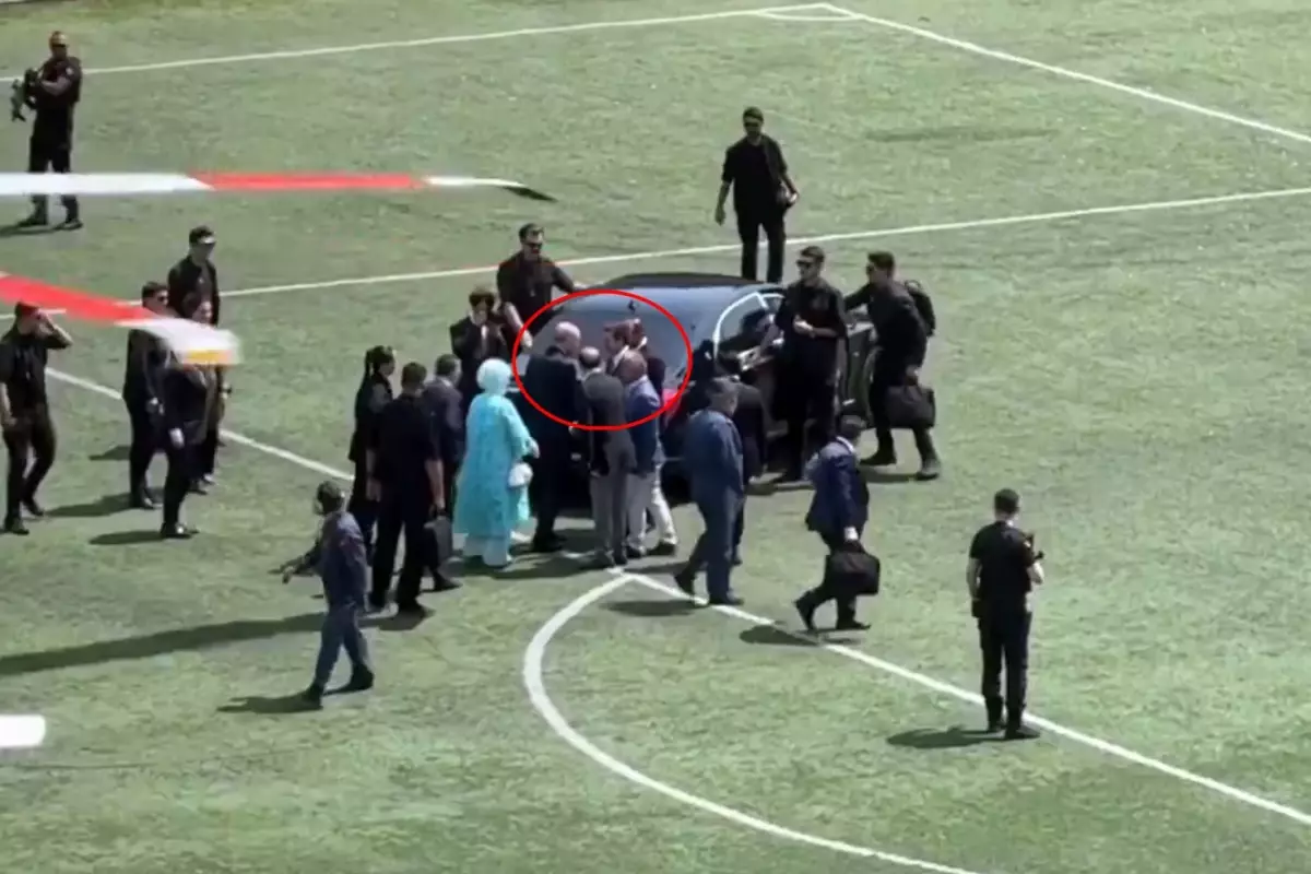 CHP'liler Cumhurbaşkanı Erdoğan'ı karşılayan isme tepkili! "Partiden atılsın" diyen bile var