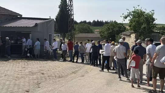Yağcılı Köyü'nde Kurban Etleri Dağıtımı