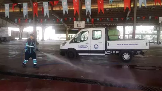 Şahinbey Belediyesi Kurban Bayramı'nda Hijyenik Temizlik Uygulamaları Gerçekleştirdi