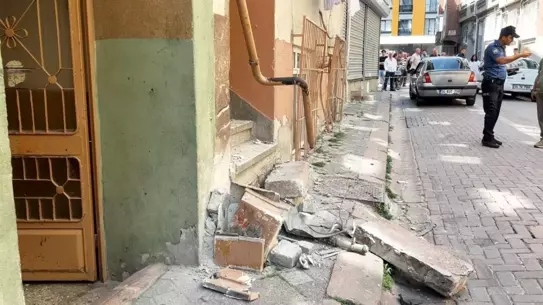 Zeytinburnu'nda Doğal Gaz Kutusuna Çarpma Panik Yarattı