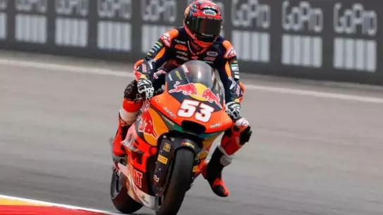 Deniz Öncü, Moto2'de Tarihi Zafer Kazandı