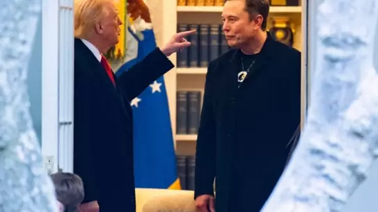 Trump'tan Elon Musk'a gözdağı: Demokratları desteklerse ciddi sonuçları olur!