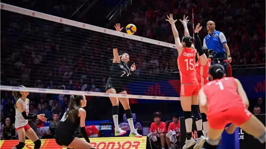 Filenin Sultanları Çin'i 3-2 Yendi