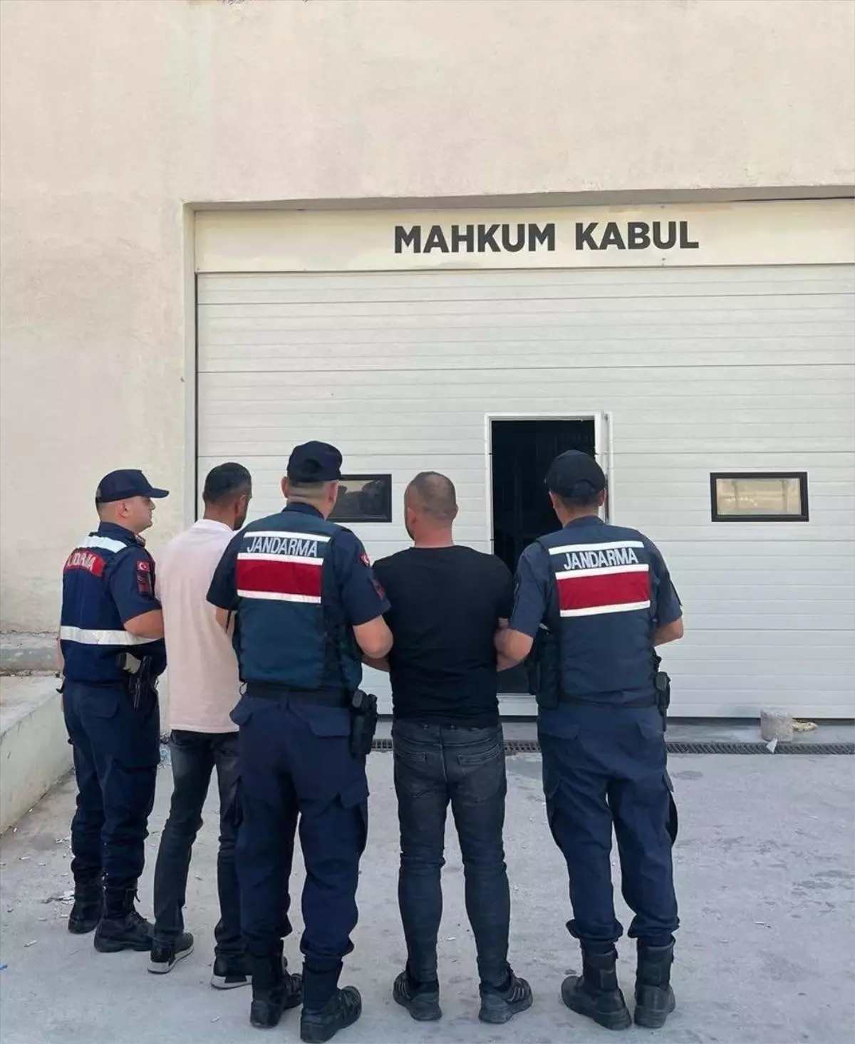 Düğünde Havaya Ateş Açan İki Şüpheli Tutuklandı