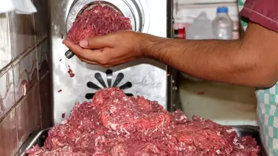 Erzincan'da Kasapların Kıyma Telaşı Devam Ediyor