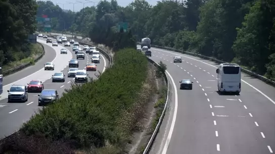 Tatil Dönüşü Trafik Yoğunluğu Arttı