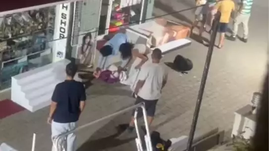 Marmaris'te Turist Kadınlar Arasında Kavga