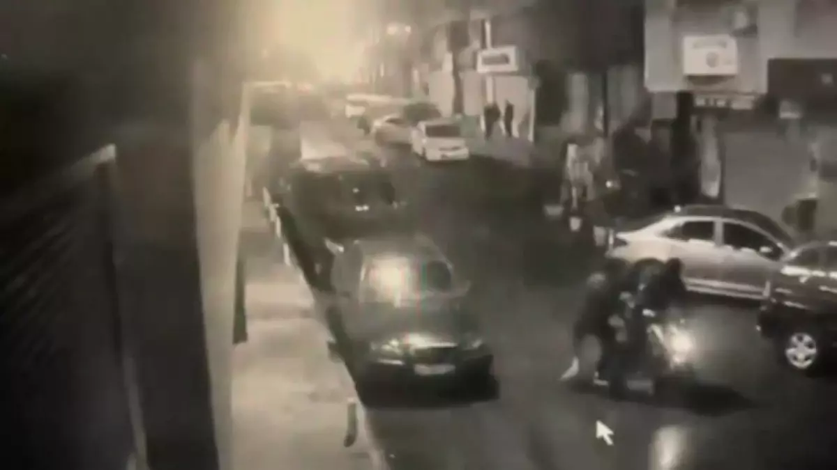 Kağıthane'de El Bombalı Saldırı: 10 Şüpheli Yakalandı