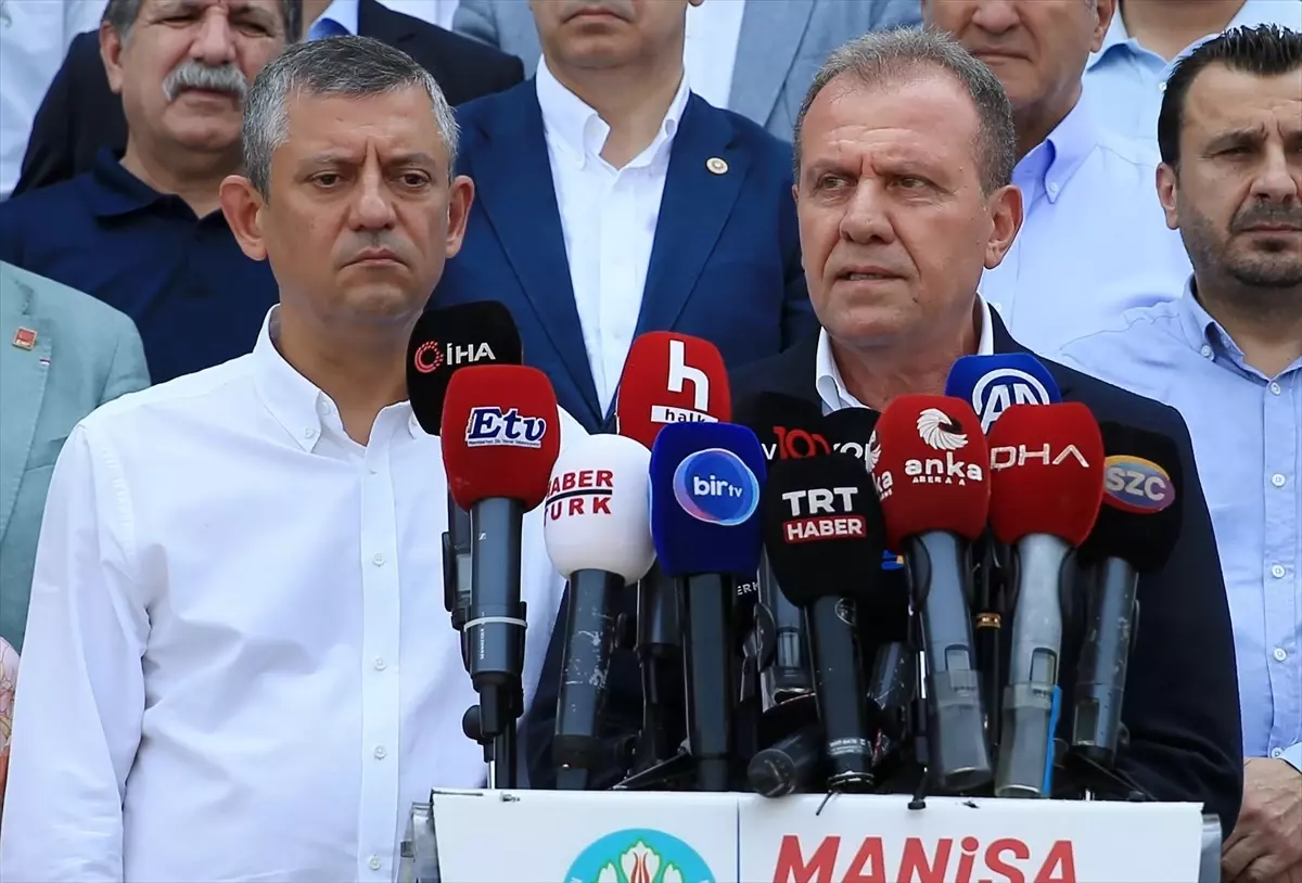 CHP Lideri'nden Filistin ve Zeyrek'e Destek