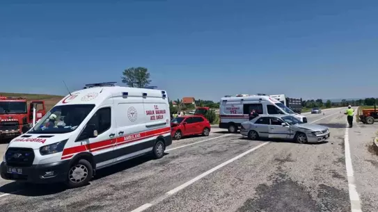 Çorum'da Trafik Kazası: 4 Yaralı
