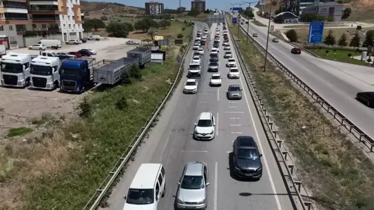 Kırıkkale'de Kurban Bayramı Trafik Yoğunluğu