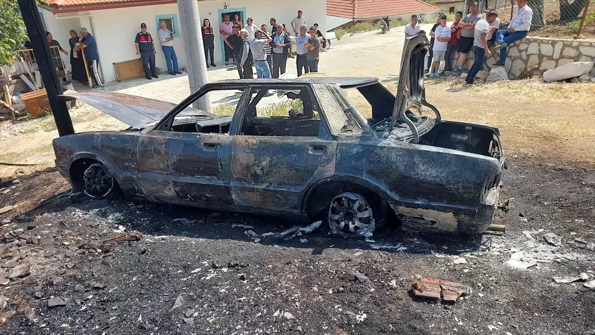 Yeşilova'da Otomobil Yangını