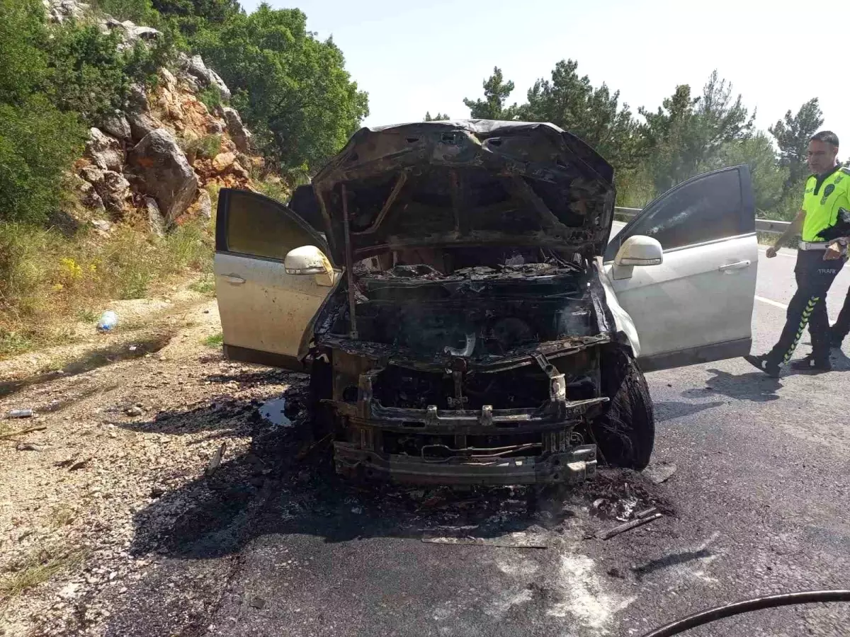 Antalya'da Cip Yangını: Araç Kullanılamaz Hale Geldi